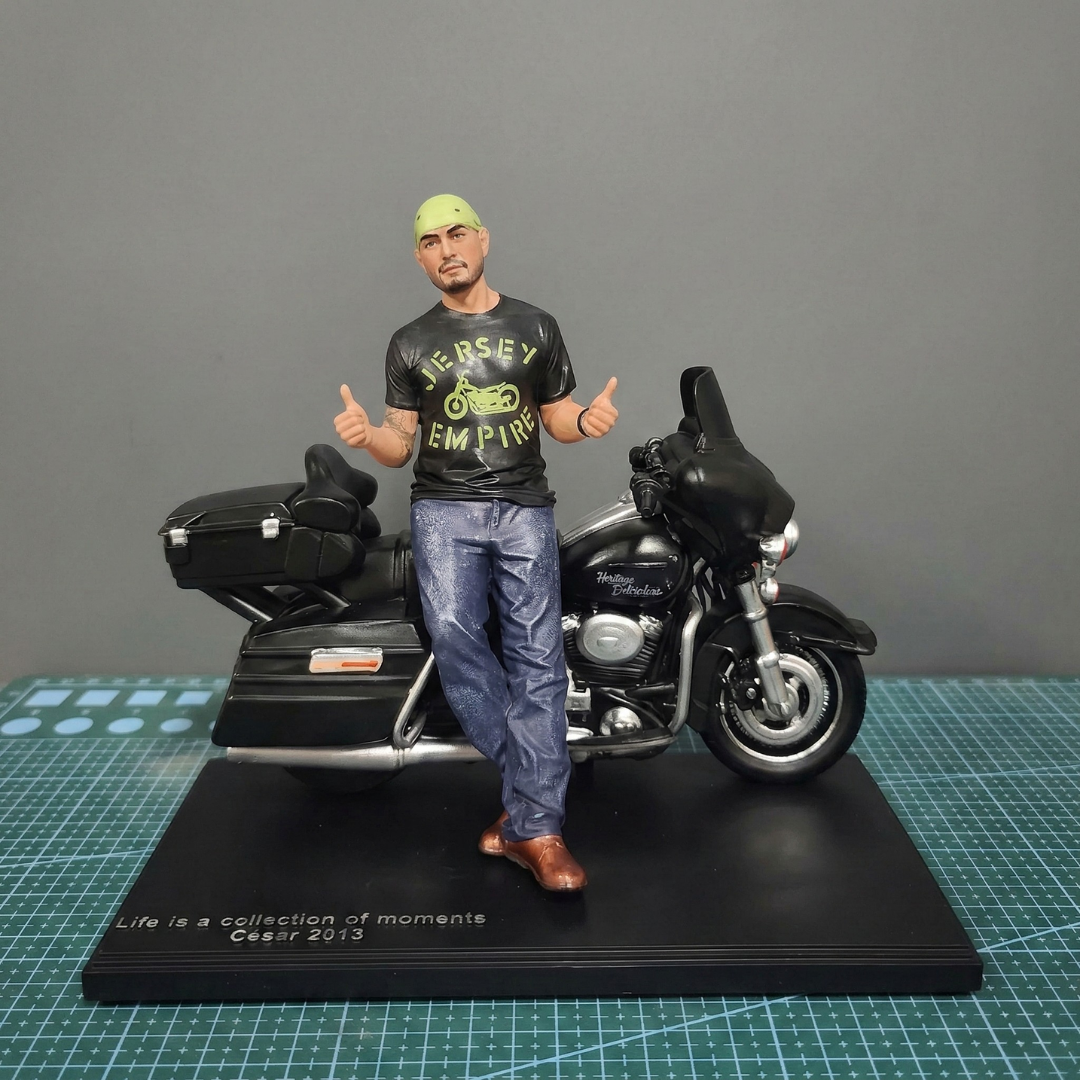 Solo Bike Miniature